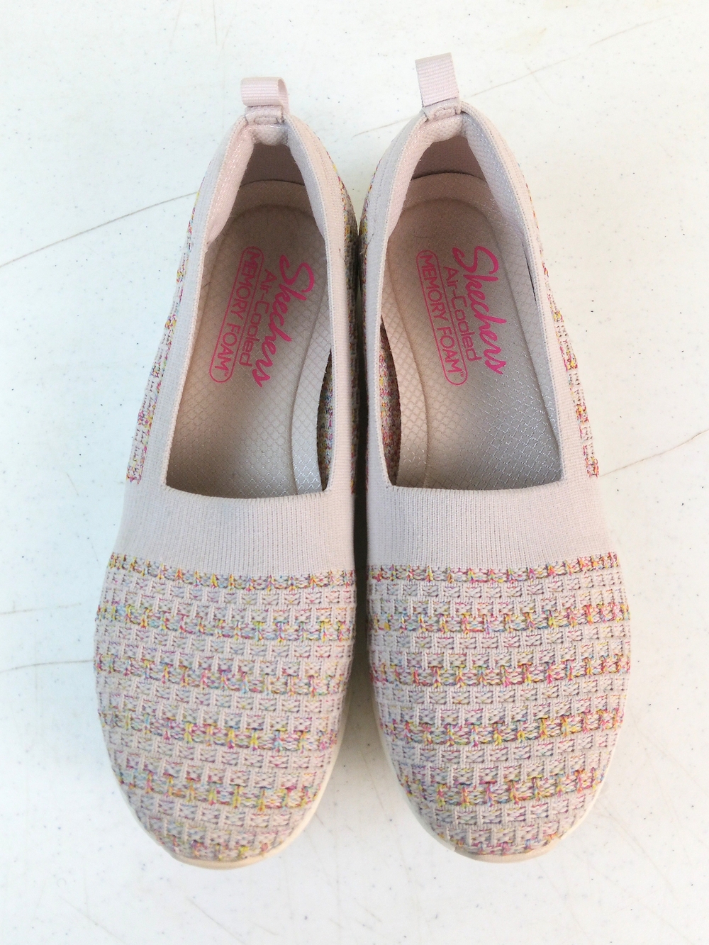 Skechers Slip-On Knit Sneakers in Light Beige Multi Women Size 8 Memory Foam
